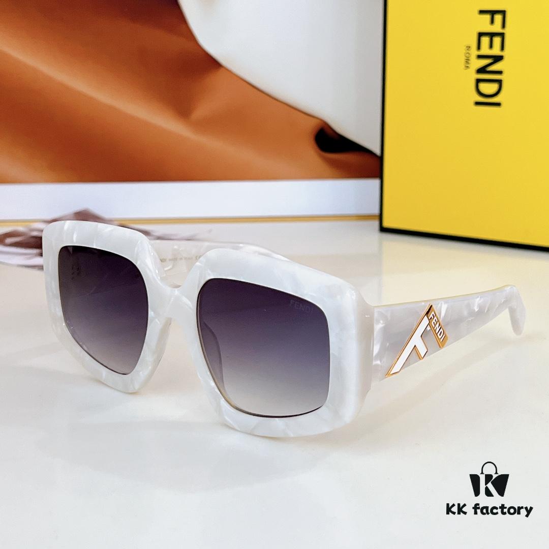 140 FENDI Mod: FE4079 Size: 54□21-142