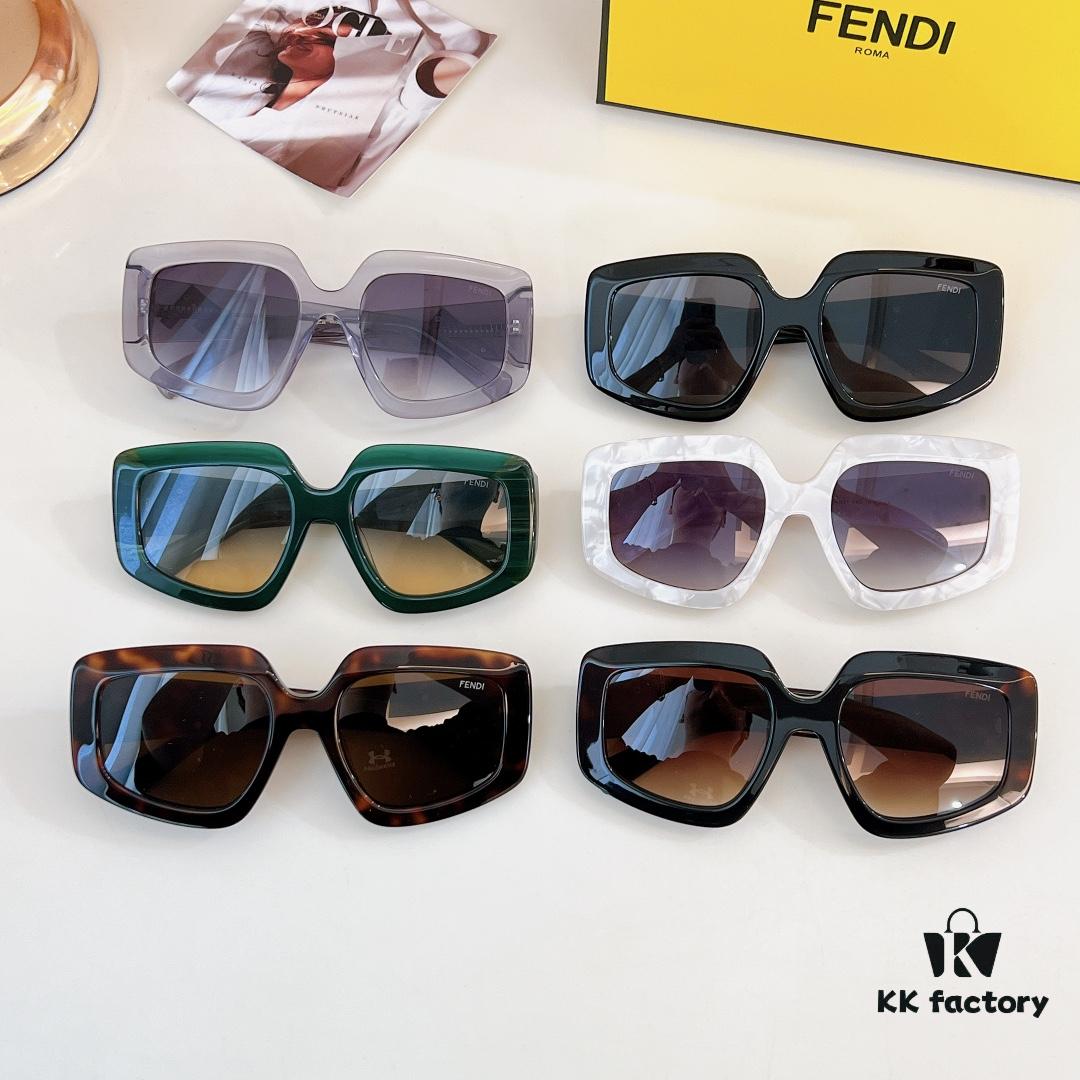 140 FENDI Mod: FE4079 Size: 54□21-142