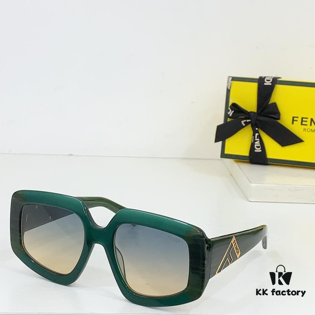 6931fcc93a89a121ed54d31b 140 FENDI FE4079 Sunglasses, Size 54-21-142