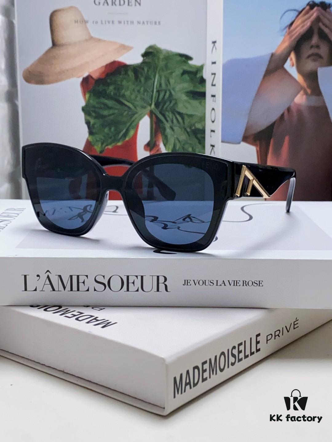 6931fccf3a89a121ed54d352 FENDI Fendi Newly Designed Logo, Minimalist and Stylish, Featuring Seamless Mirror Lenses