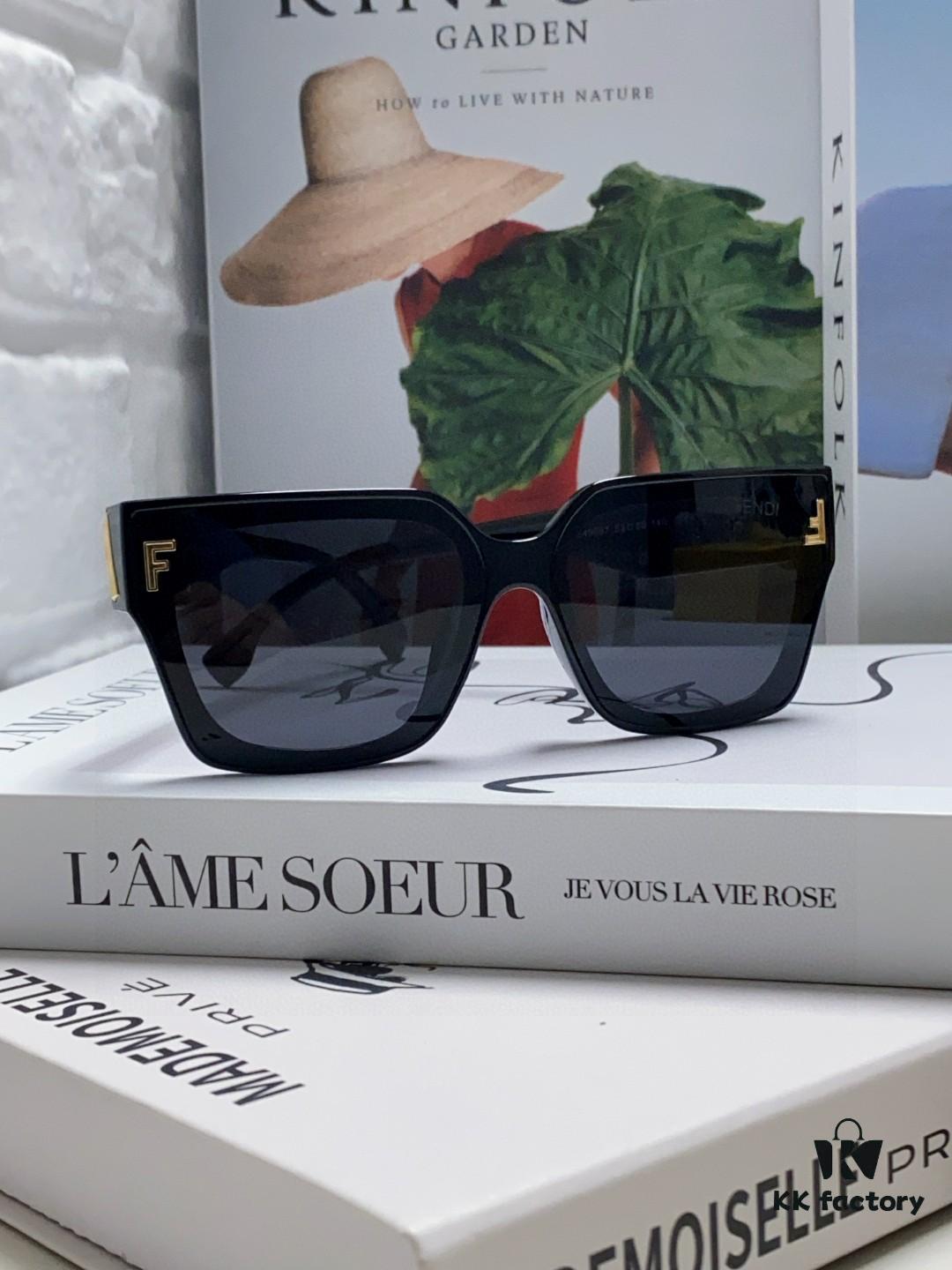 6931fcd13a89a121ed54d368 FENDI 2024 New Logo Design Minimalist Fashion Women's Sunglasses with Seamless Mirror Lenses