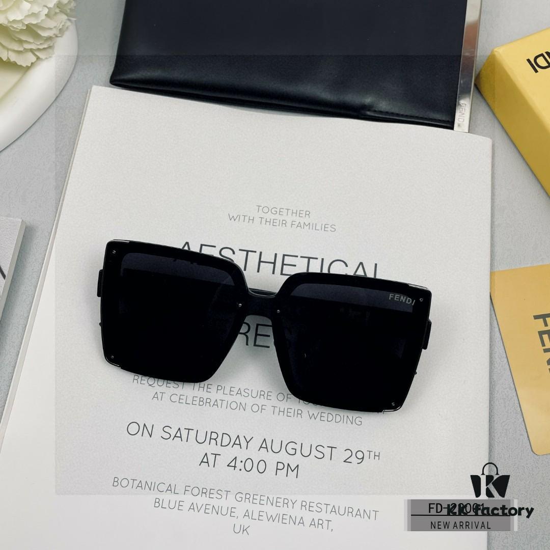 6931fcd23a89a121ed54d376 FENDI Italy | Polarized Sunglasses with TR90 Frame and POLAROID Lens