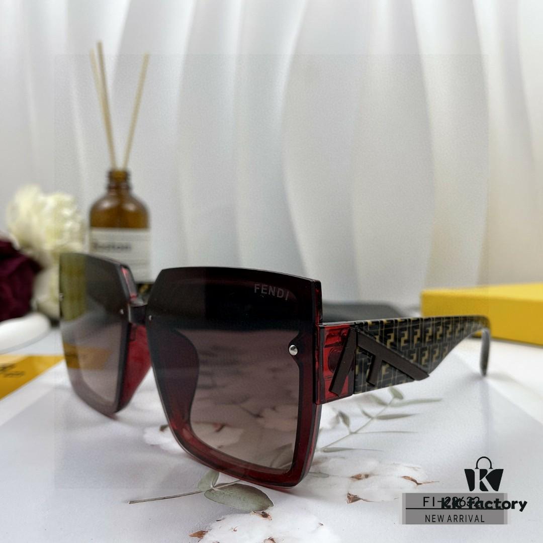 6931fcd83a89a121ed54d3cb FENDI Italy - Polarized Sunglasses with POLAROID Resin Lenses, TR90 Frame Lightweight and Comfortable, Model: 28632