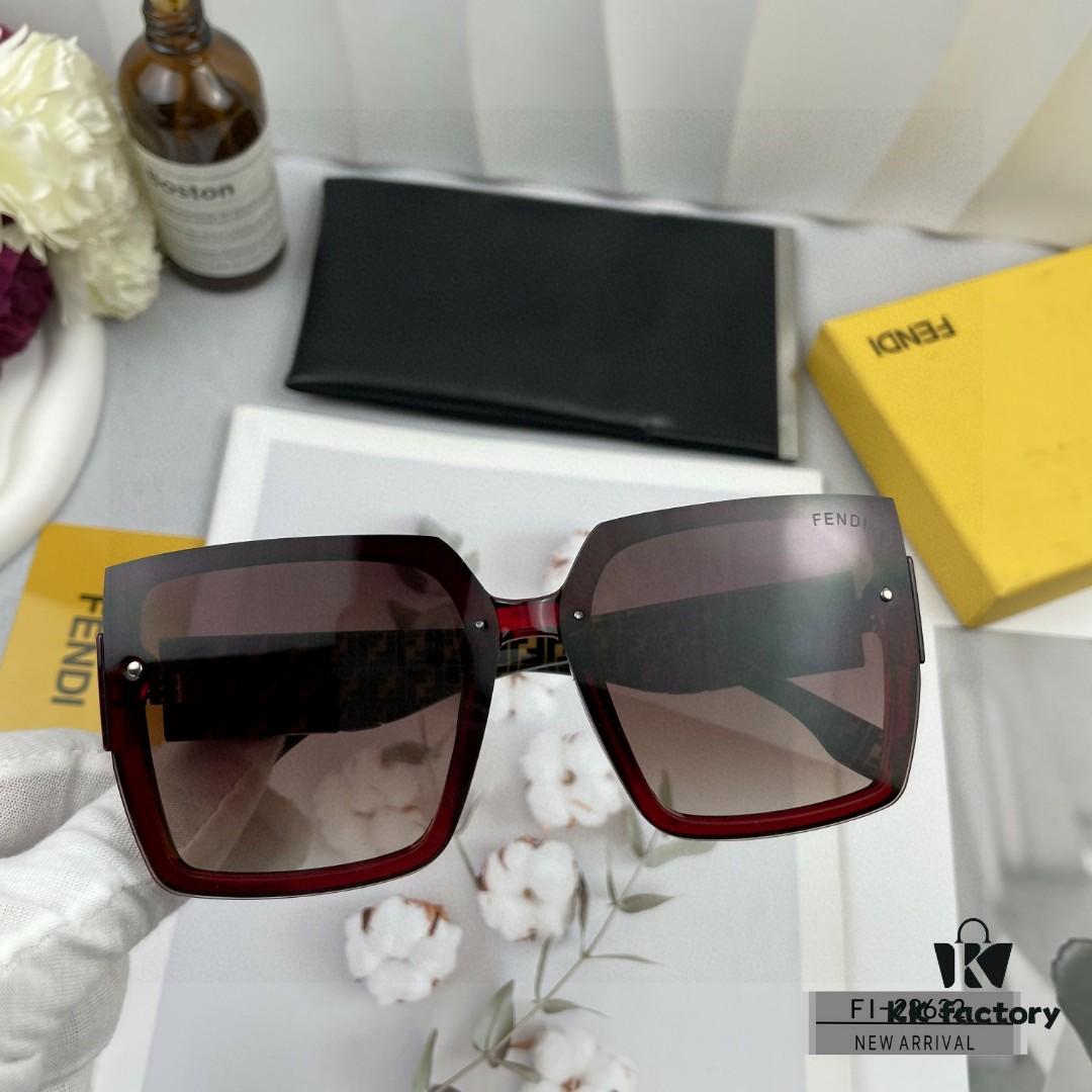 6931fcd93a89a121ed54d3d2 FENDI Italy | Polarized Sunglasses with TR90 Frame and POLAROID Resin Lenses | Lightweight, Comfortable Wear | Size: 57-16-148