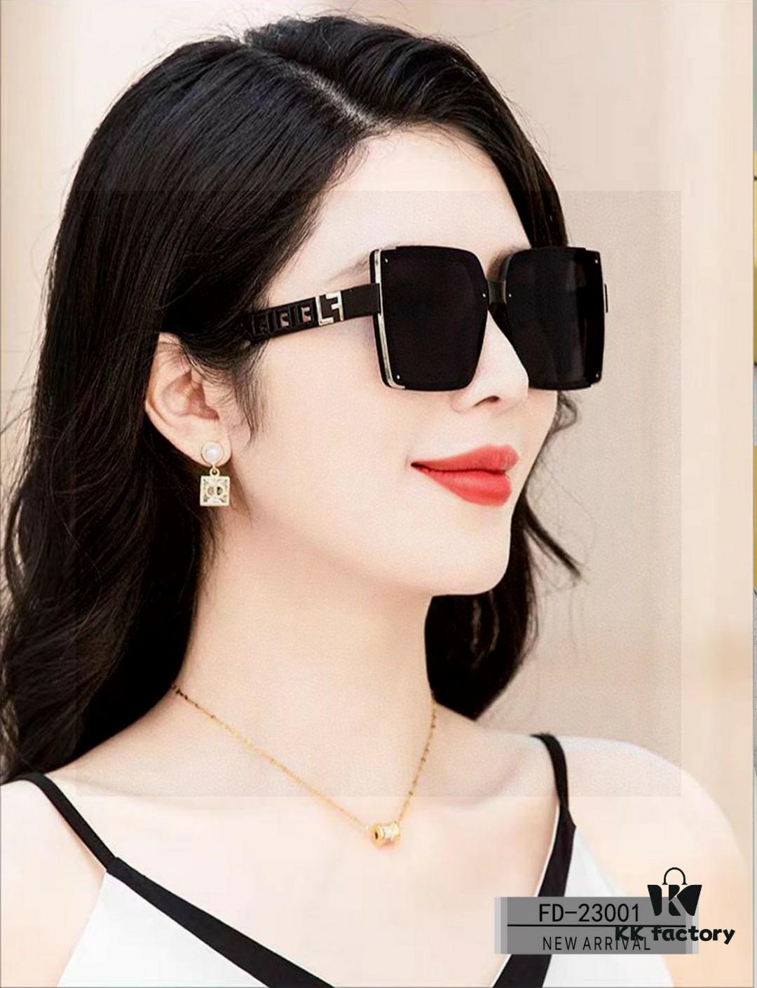 6931fcde3a89a121ed54d419 FENDI Italy | Polarized Sunglasses with TR90 Frame and Polylite Lenses