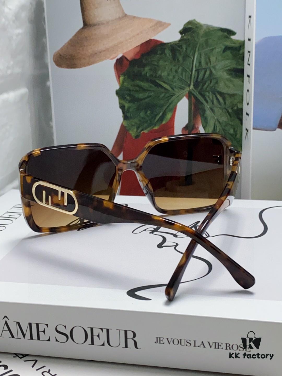 6931fcdf3a89a121ed54d42d Fendi 2024 New Arrival Trendy European-American Style Square Sunglasses for Women, High-End Fashion UV-Protective Sunglasses In Stock