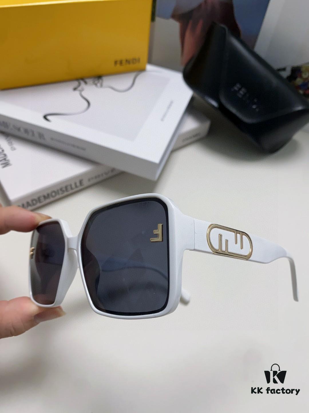 6931fce03a89a121ed54d43a Fendi 2024 New Arrival Trendy European and American Style Square Sunglasses for Women, High-End Fashion UV Protection Sunglasses In Stock