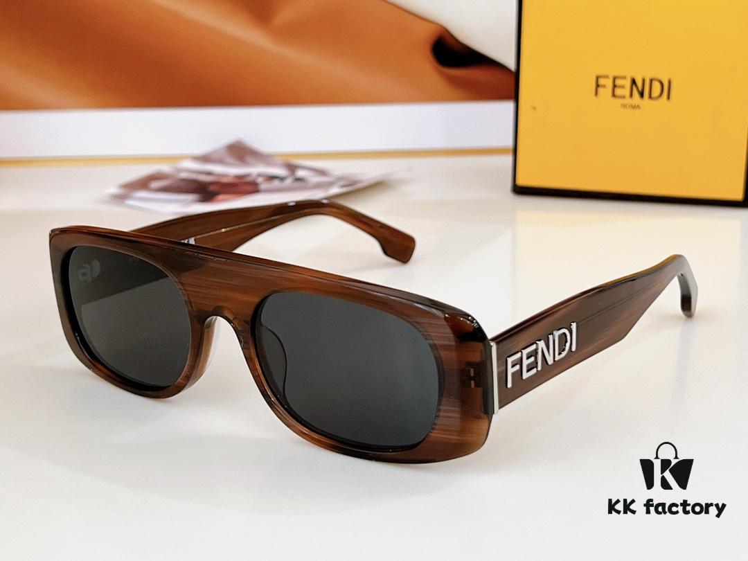 150 FENDI MODEL: FE40162I SIZE: 54□20-145