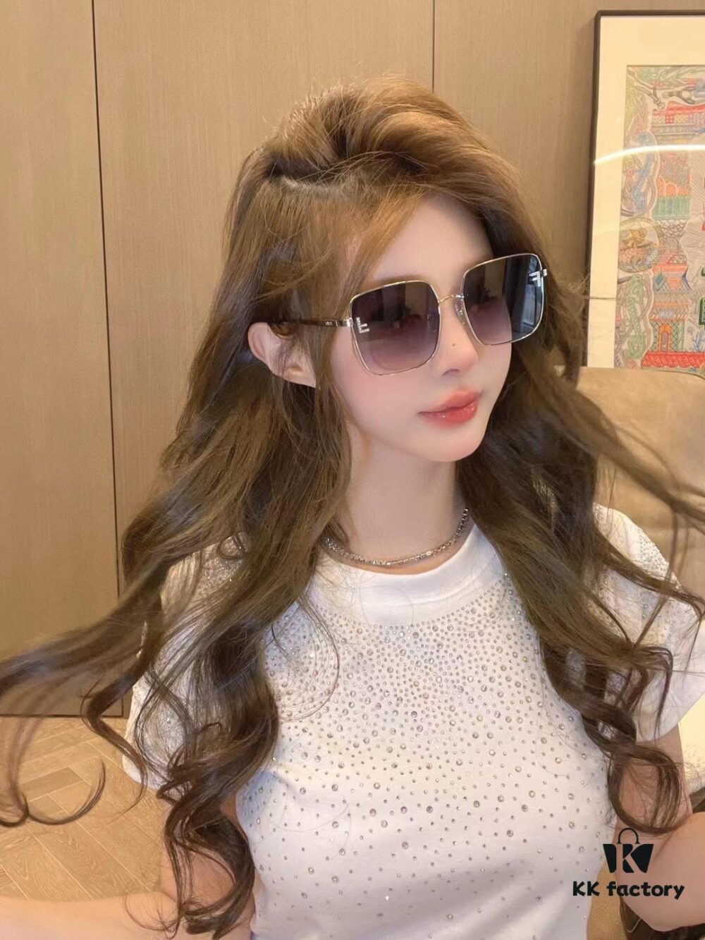 6931fce33a89a121ed54d464 FENDI FE4076U Minimalist and Elegant Square Frame, Stylish Face-Framing Design with Mirror-Inlaid Full Rhinestone Logo