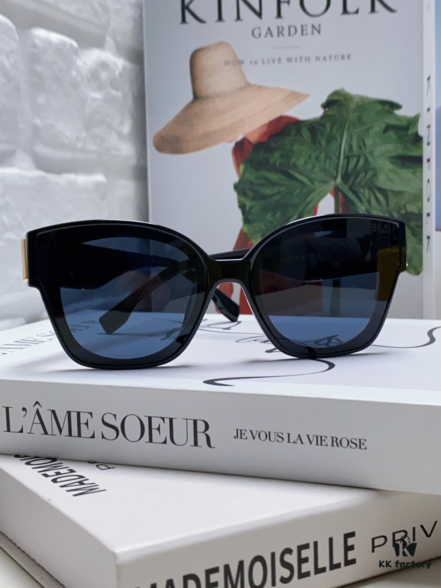 6931fce83a89a121ed54d4a0 FENDI Fendi Newly Designed Logo, Minimalist and Stylish, Featuring Seamless Mirror Lenses