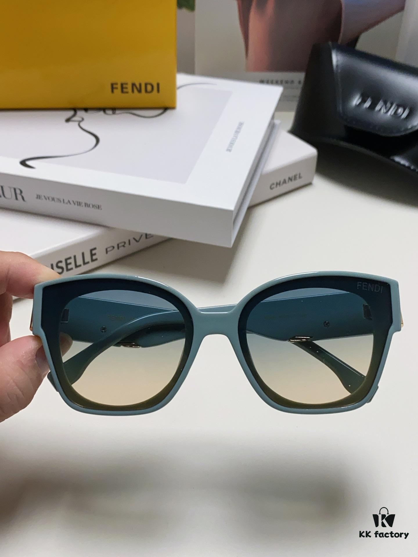 6931fce93a89a121ed54d4ac FENDI Fendi New Logo Design Minimalist Fashion Sunglasses with Zero-Curve Mirror Lenses