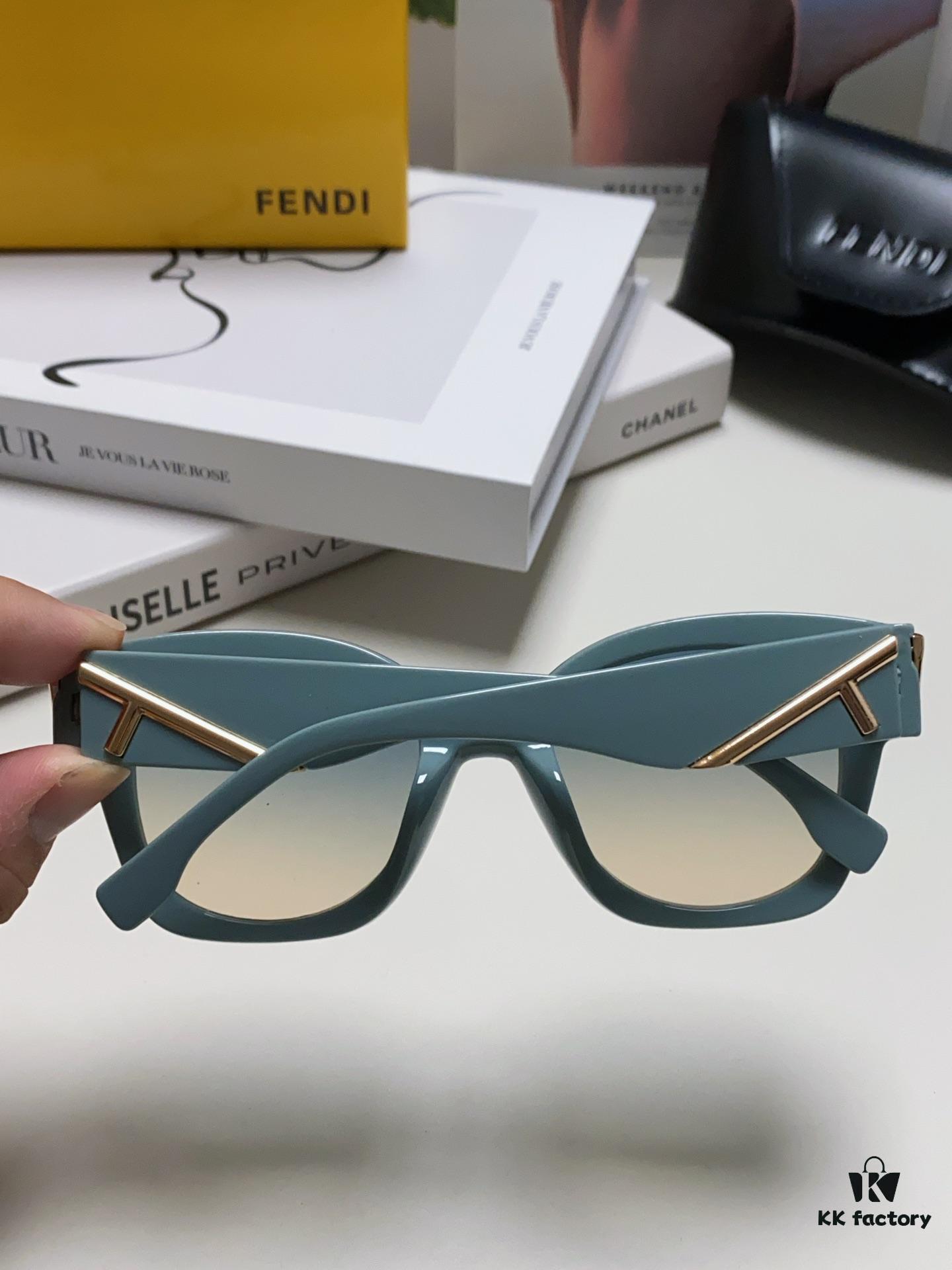 6931fce93a89a121ed54d4ad FENDI Fendi New Logo Design Minimalist Fashion Sunglasses with Zero-Curve Mirror Lenses