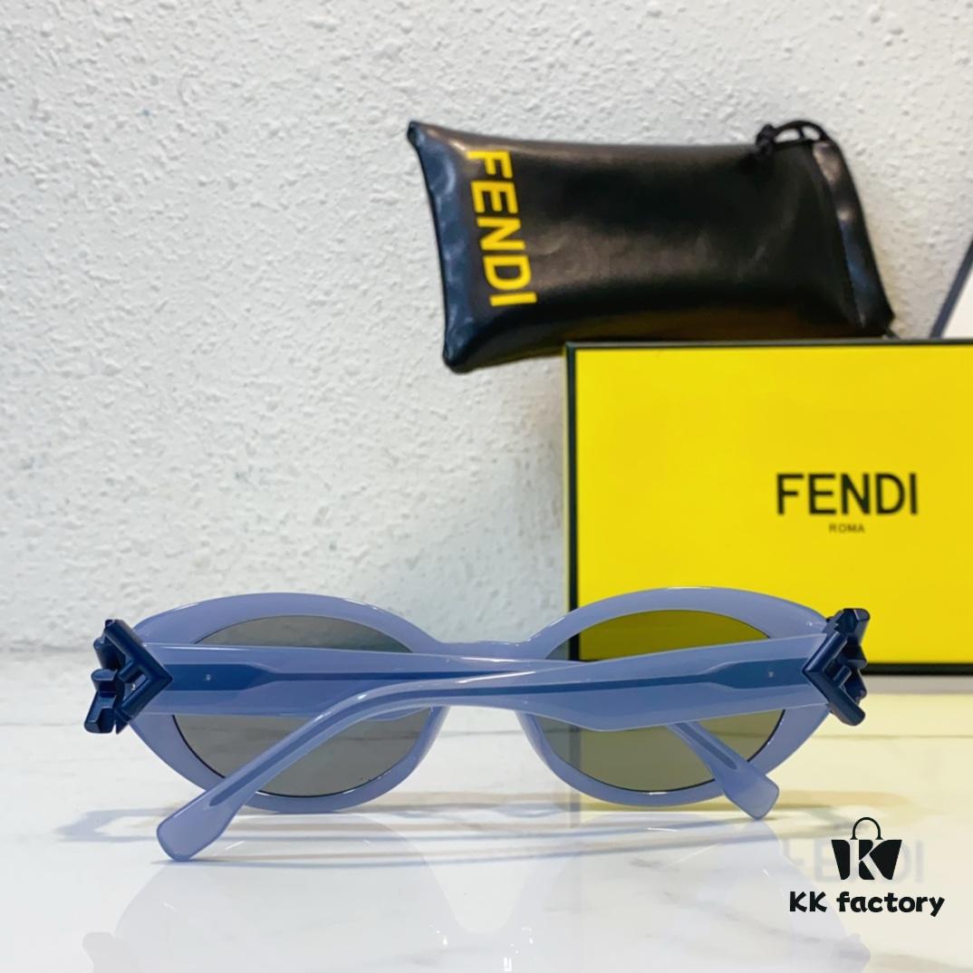 150 FENDI MODEL FE40140U SIZE 53-20-135 Sunglasses