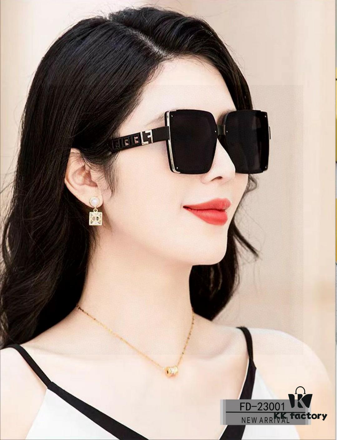 6931fd093a89a121ed54d656 FENDI Italy | Polarized Sunglasses with TR90 Frame and POLAROID Lenses
