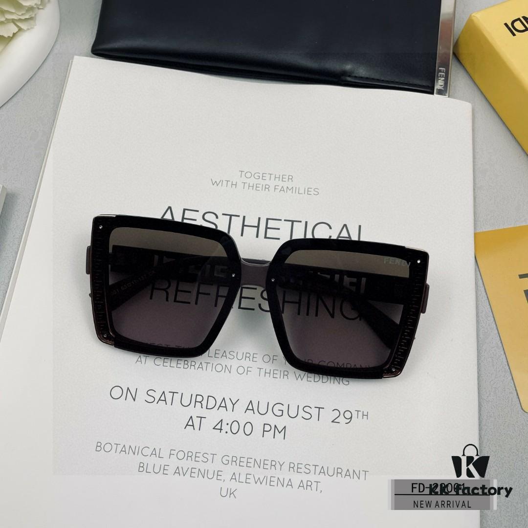 6931fd0f3a89a121ed54d6ad FENDI Italy | Polarized Sunglasses with TR90 Frame and POLAROID Lens