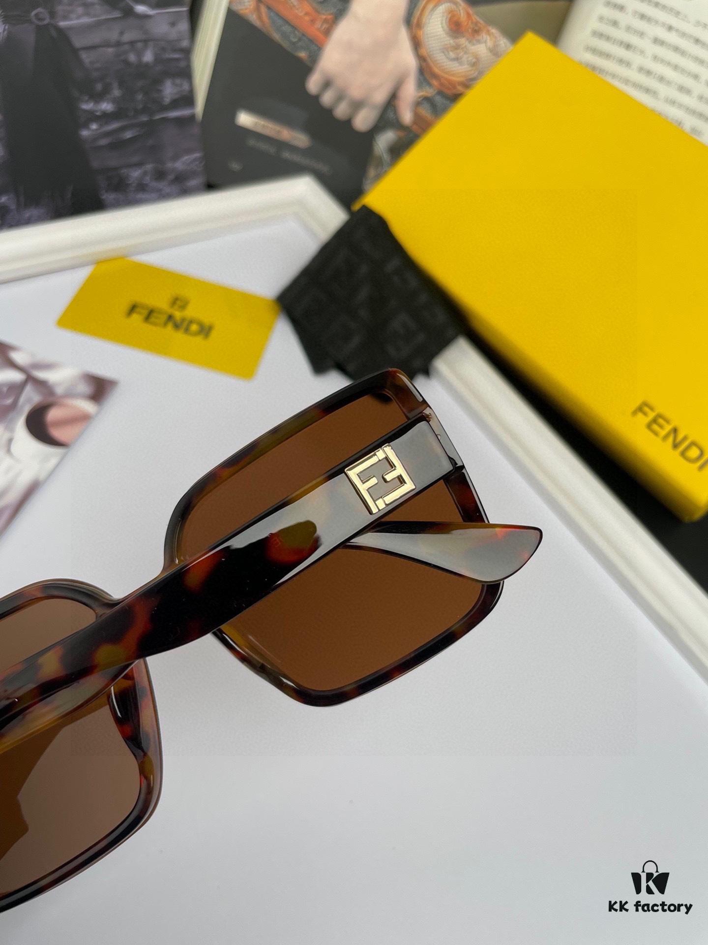 6931fd133a89a121ed54d6e3 FENDI High-Quality Women's Polarized Sunglasses with TR90 Material