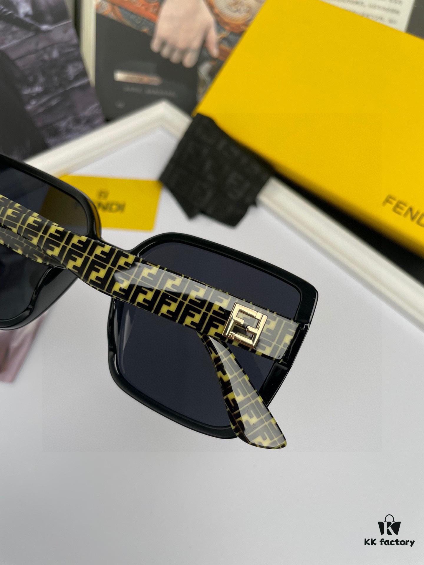 6931fd133a89a121ed54d6e4 FENDI High-Quality Women's Polarized Sunglasses with TR90 Material