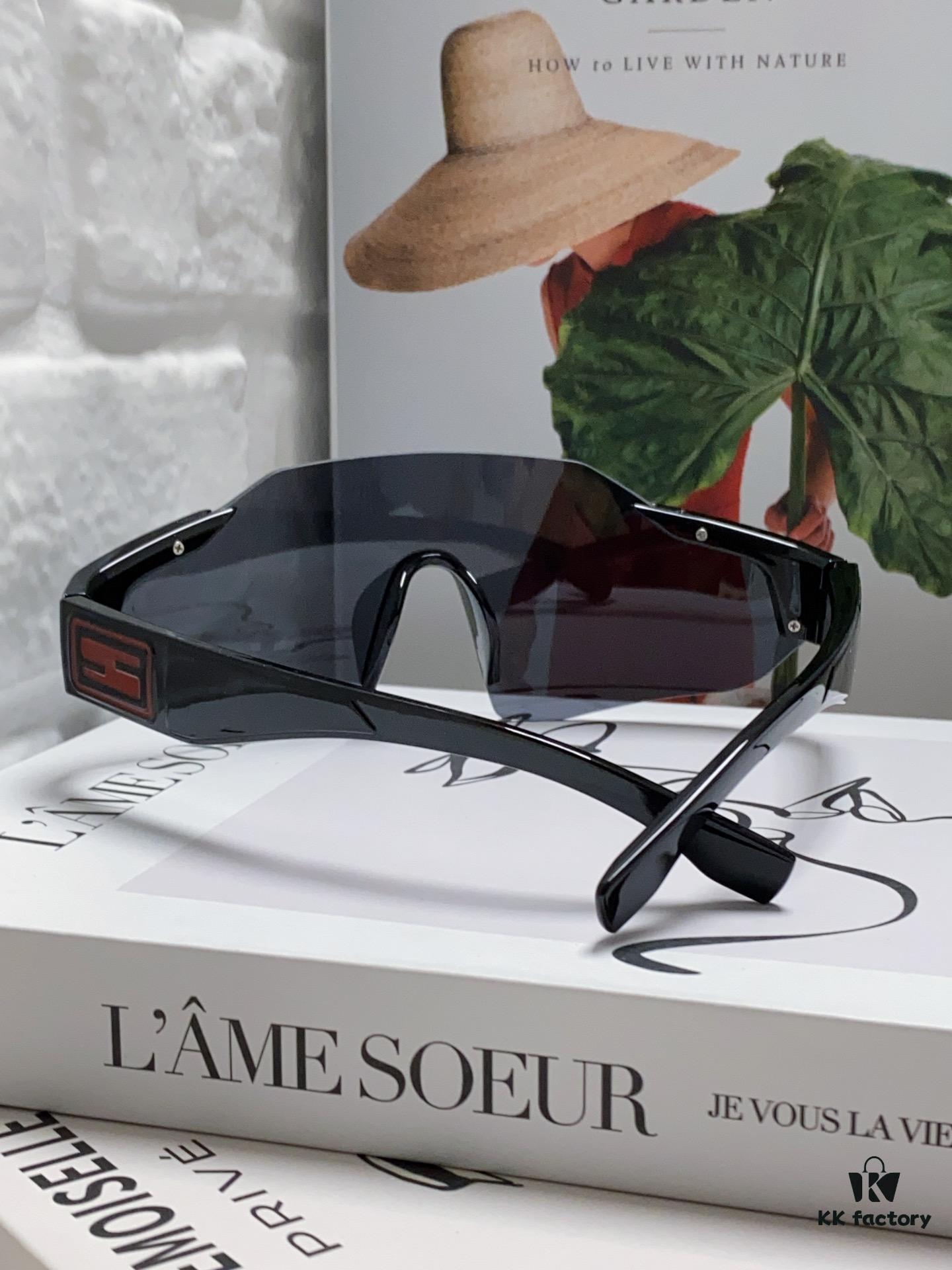 6931fd193a89a121ed54d731 Fendi Running Glasses for Cycling and Marathon Sports, Unisex Outdoor Windproof Sunglasses with Large Frame