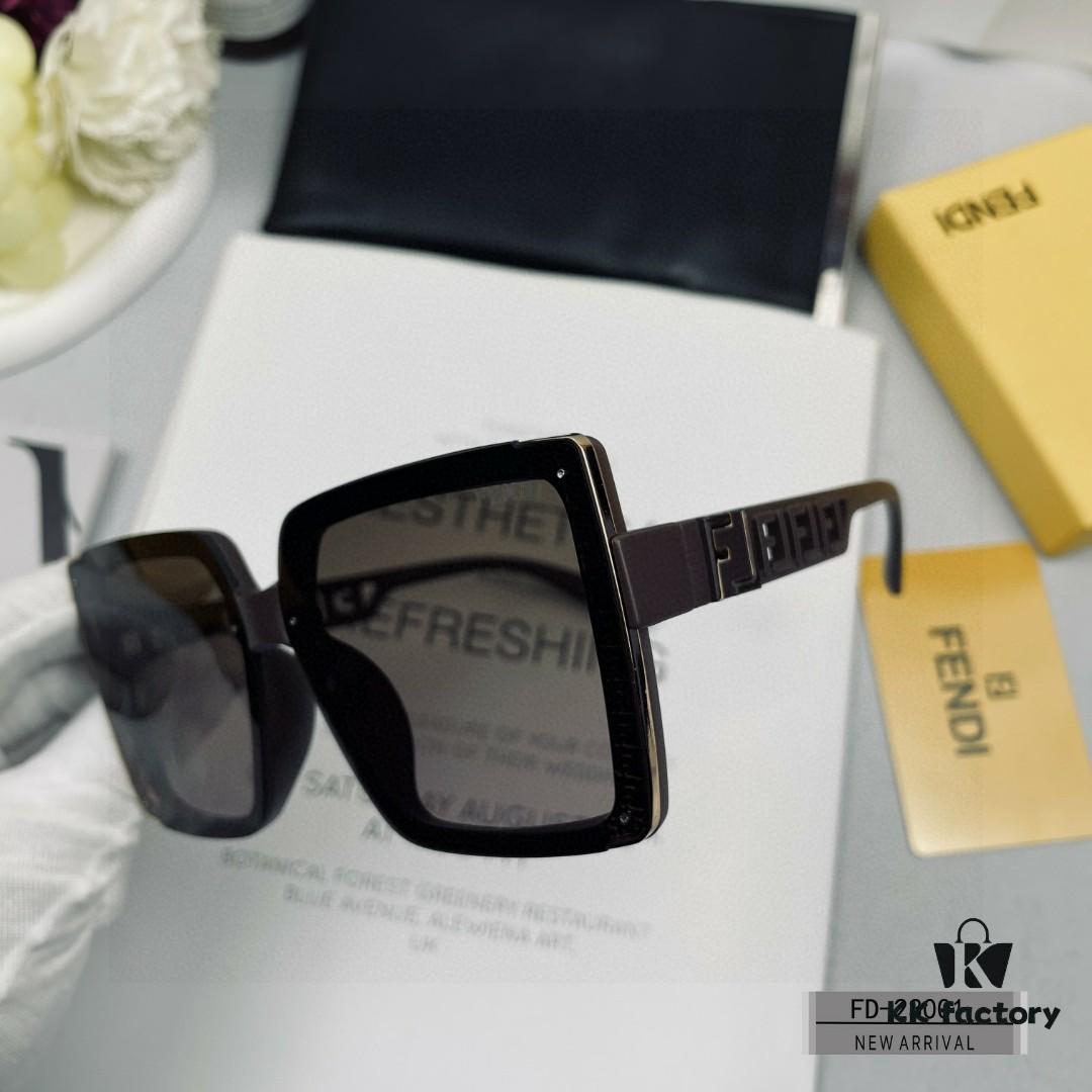 6931fd283a89a121ed54d7ec FENDI Italy | Polarized Sunglasses with TR90 Frame and POLAROID Lens