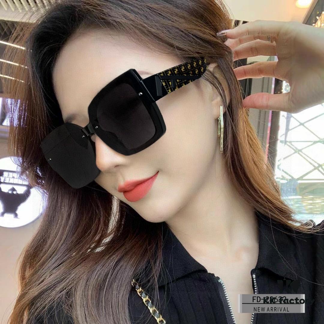6931fd2c3a89a121ed54d827 FENDI Italy | Polarized Sunglasses with TR90 Frame and POLAROID Lens