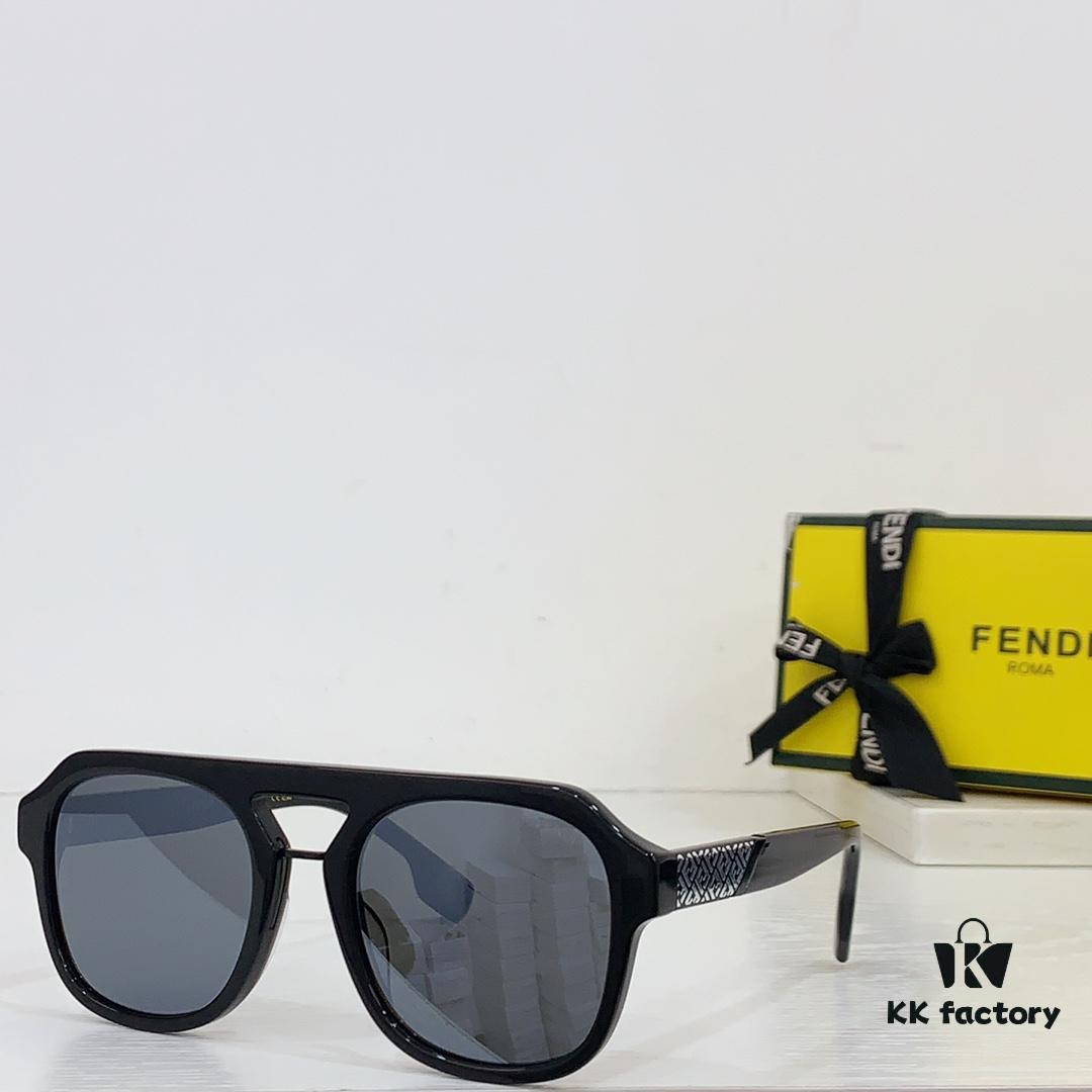 6931fd333a89a121ed54d87a Fendi FE40026U Sunglasses, Size 55-22-145