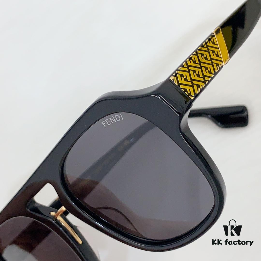 6931fd333a89a121ed54d87d Fendi FE40026U Sunglasses, Size 55-22-145