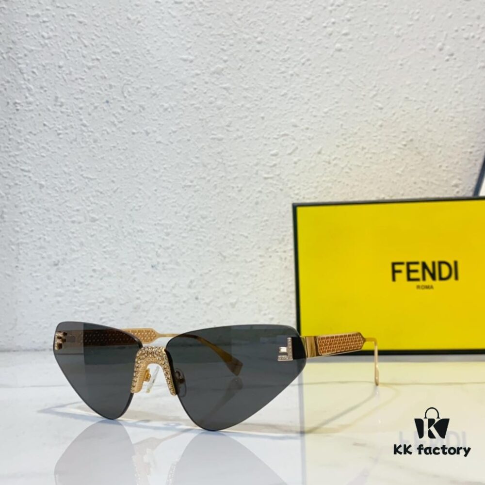 6931fd353a89a121ed54d89b FENDI Sunglasses