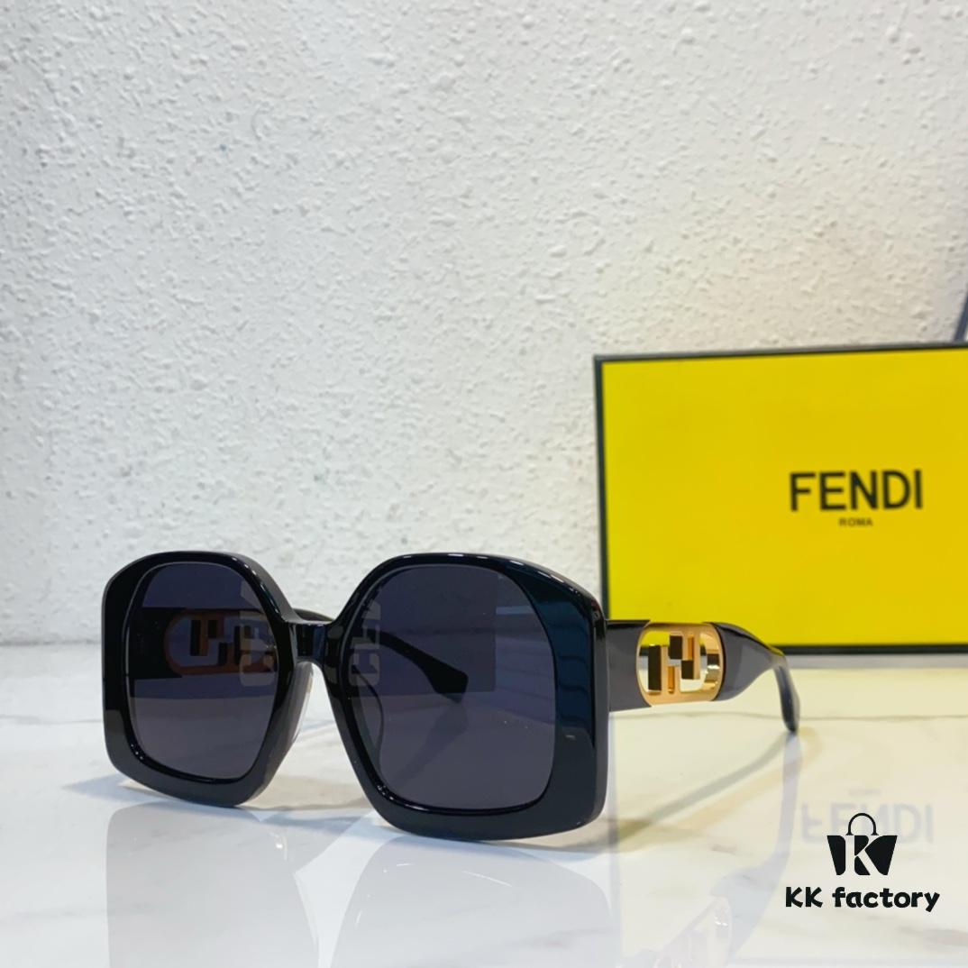 FENDI FE40048U Sunglasses