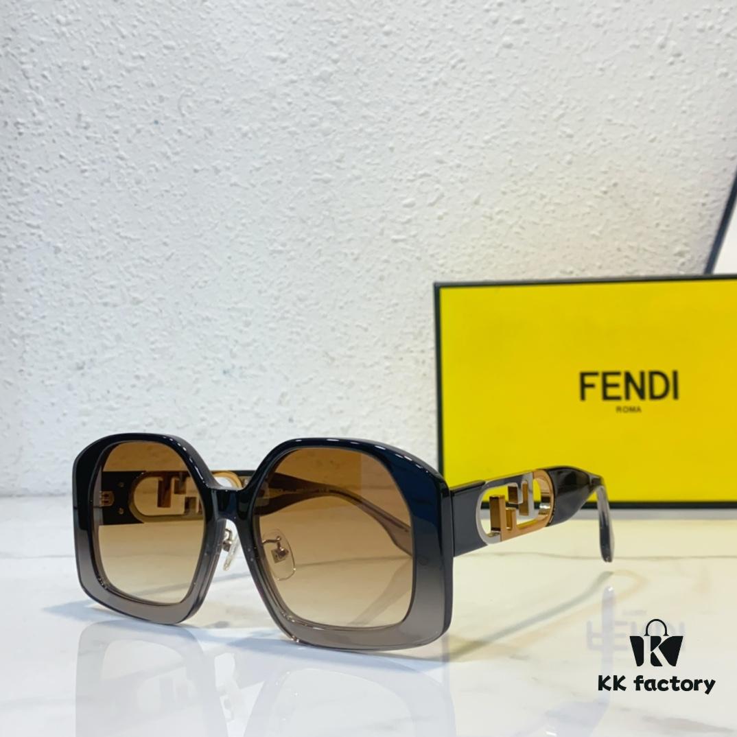 FENDI FE40048U Sunglasses