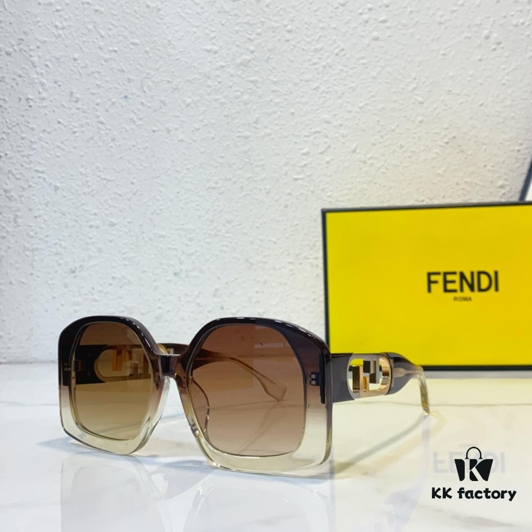 FENDI FE40048U Sunglasses