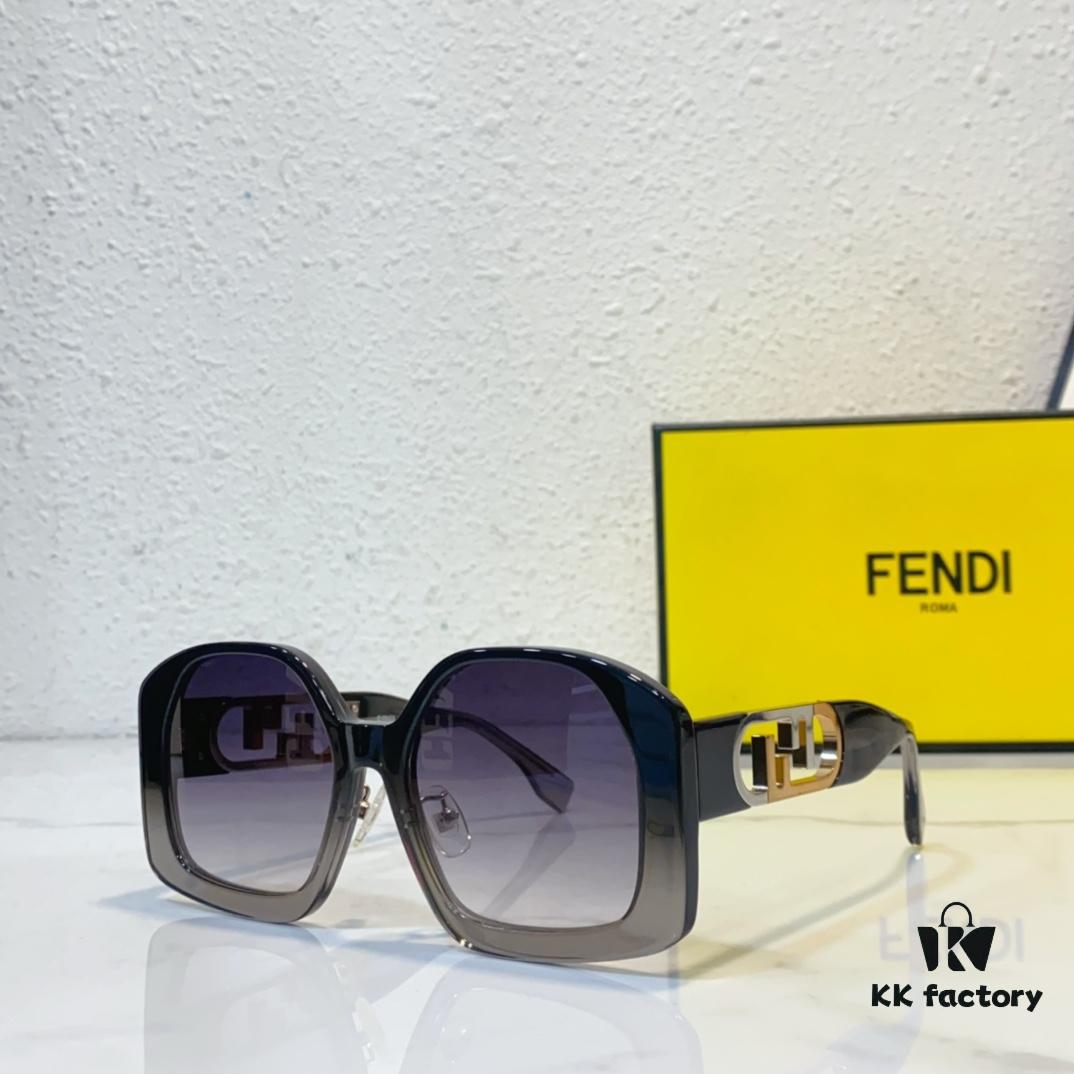 FENDI FE40048U Sunglasses