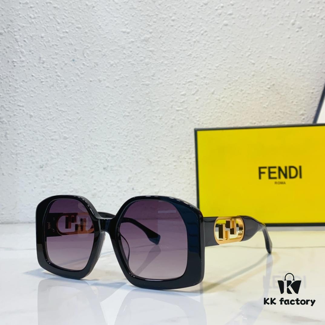 FENDI FE40048U Sunglasses