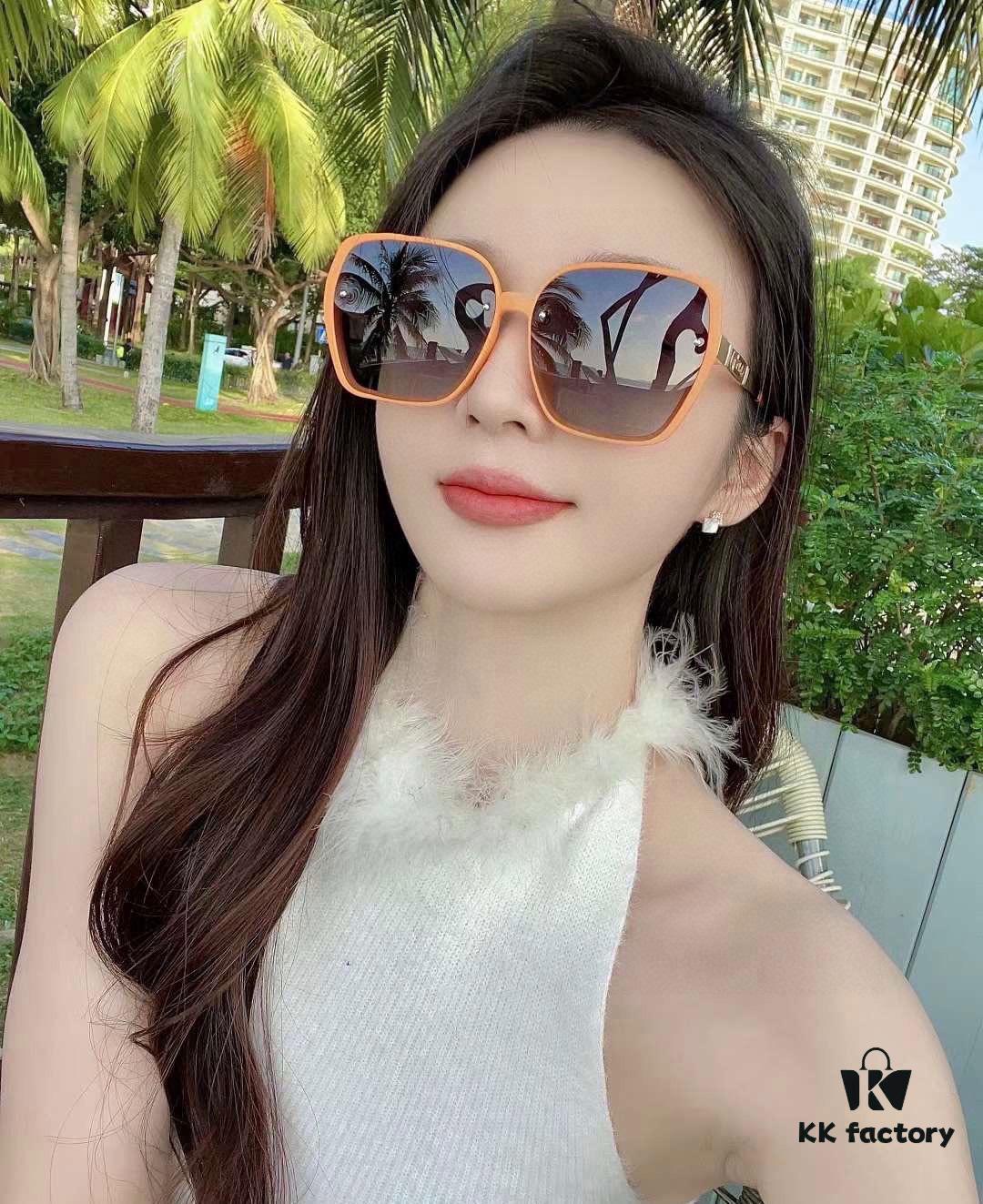 Fendi Women's Polarized Sunglasses, Fashionable Face-Framing Design, Luxury Brand Style