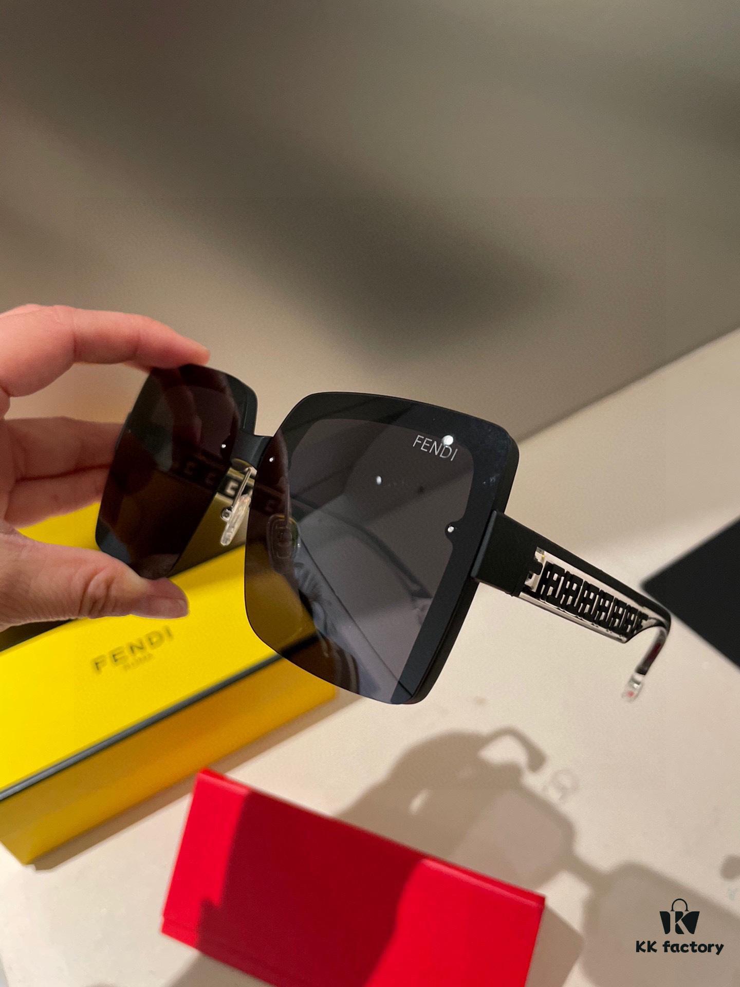 Fendi New Arrival! Women's High-Definition Thickened Polarized Sunglasses 🕶️, High-Quality TR-90 Frame, Stylish and Versatile