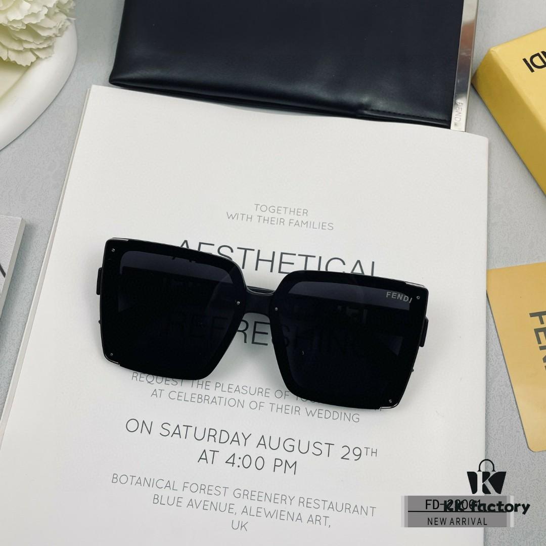 6931fd4c3a89a121ed54d9ca FENDI Italy | Polarized Sunglasses with TR90 Frame and Polylite Lenses