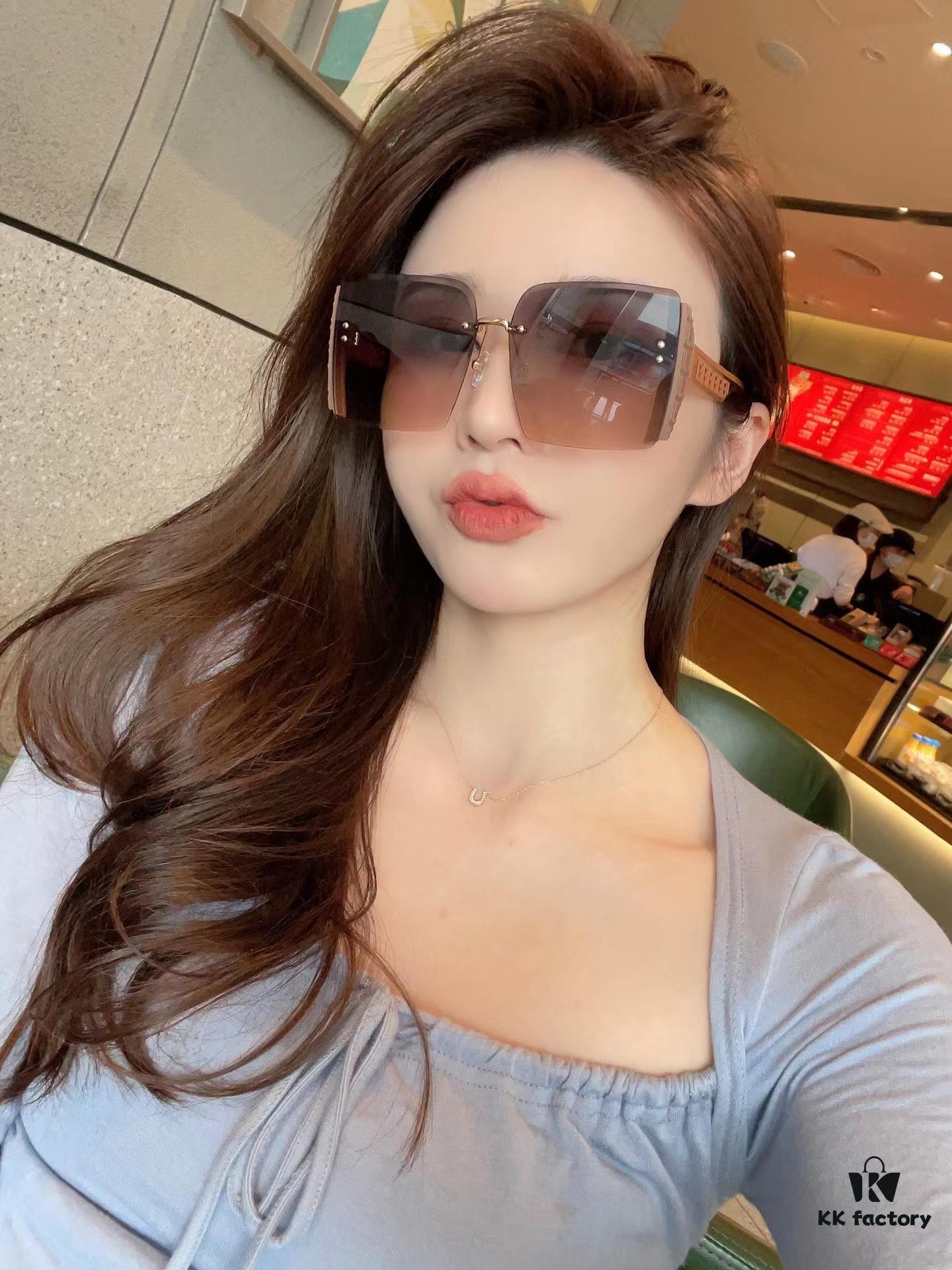 Oversized Square Fendi 2023 Spring New Arrival Sunglasses Frame Popular Bestseller with FF Logo Iconic Design