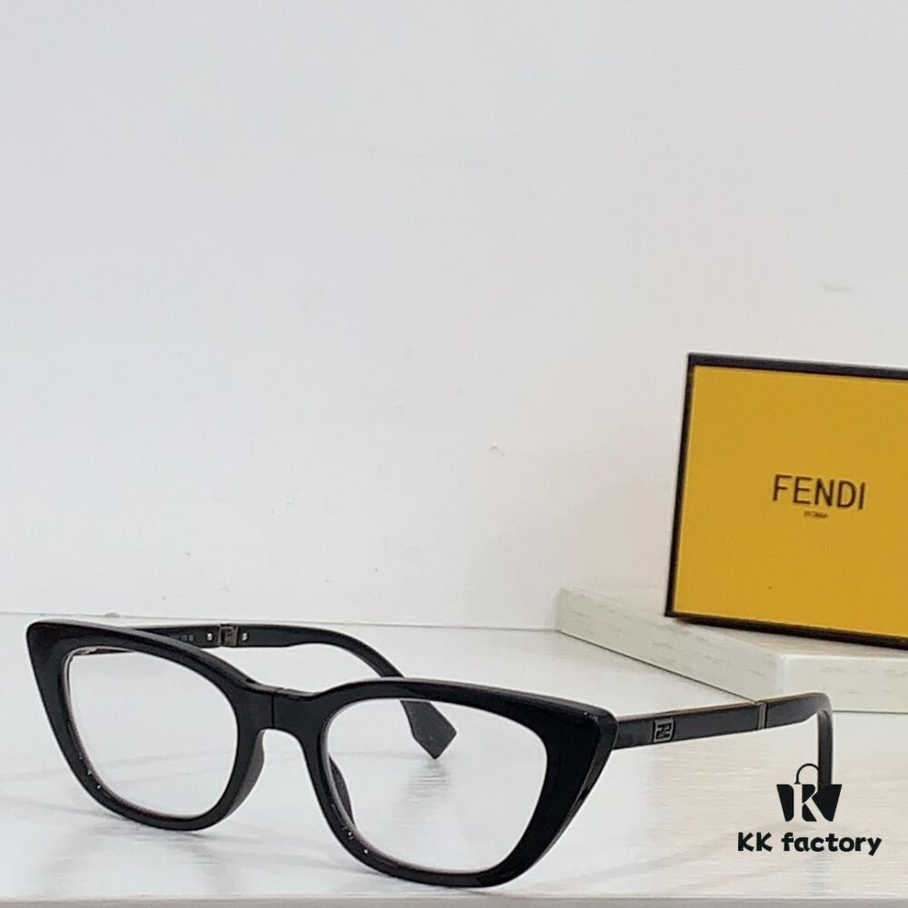 6931fd5b3a89a121ed54da9c Fendi Folding Sunglasses with Logo Subtle Pattern