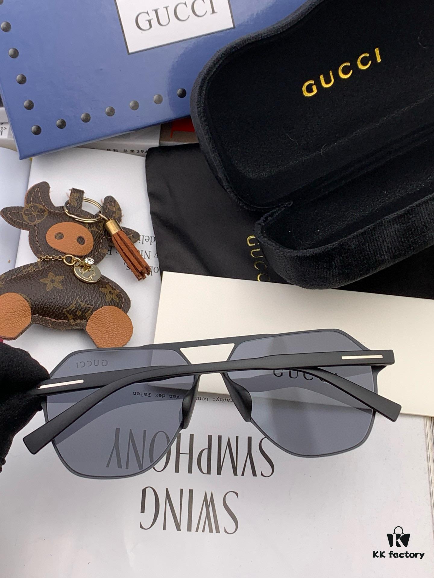 GUCCI Men's Colorful Pilot Polarized Sunglasses G3807