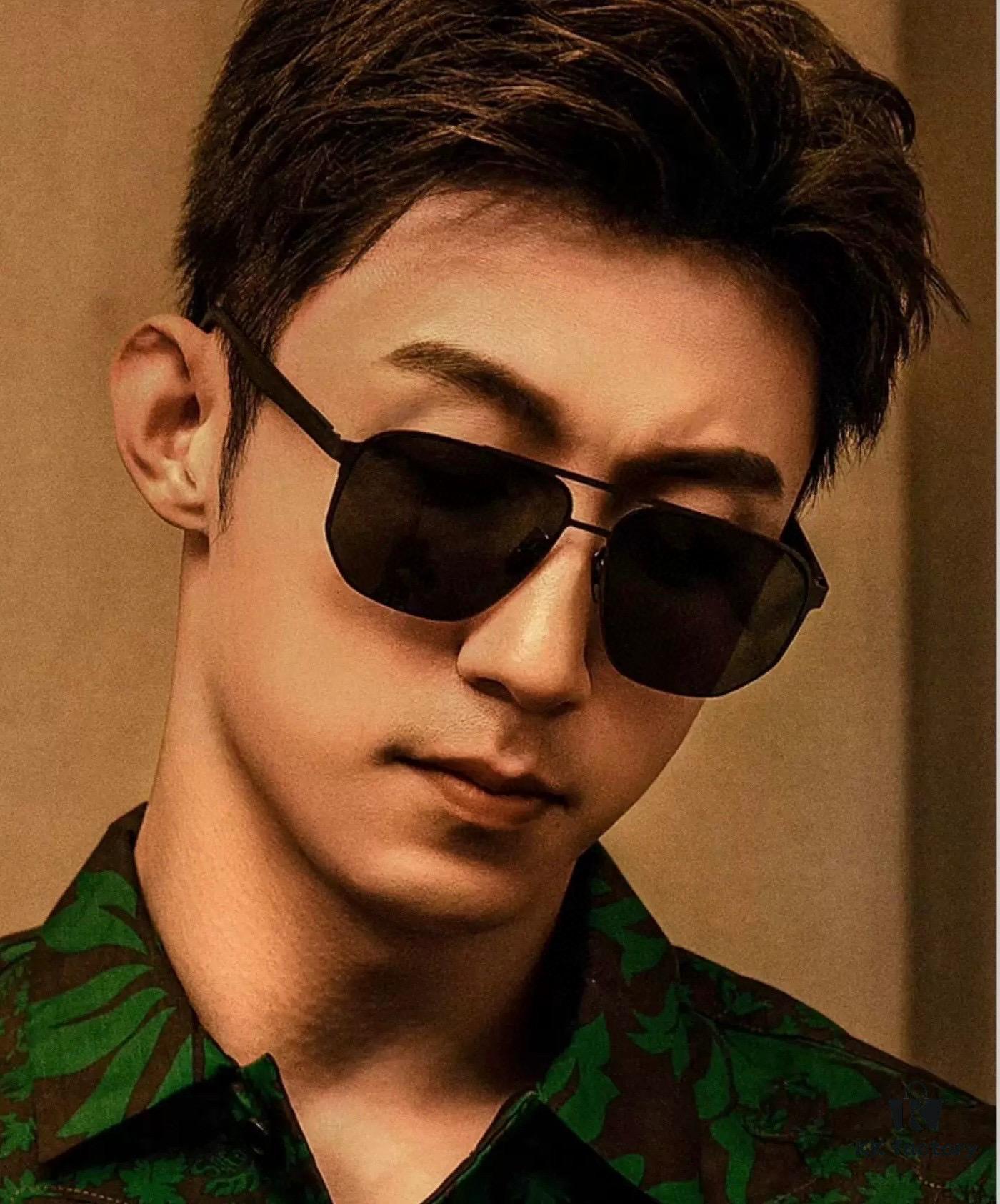 6931fd723a89a121ed54dbc5 GUCCI Men's Colorful Pilot Polarized Sunglasses