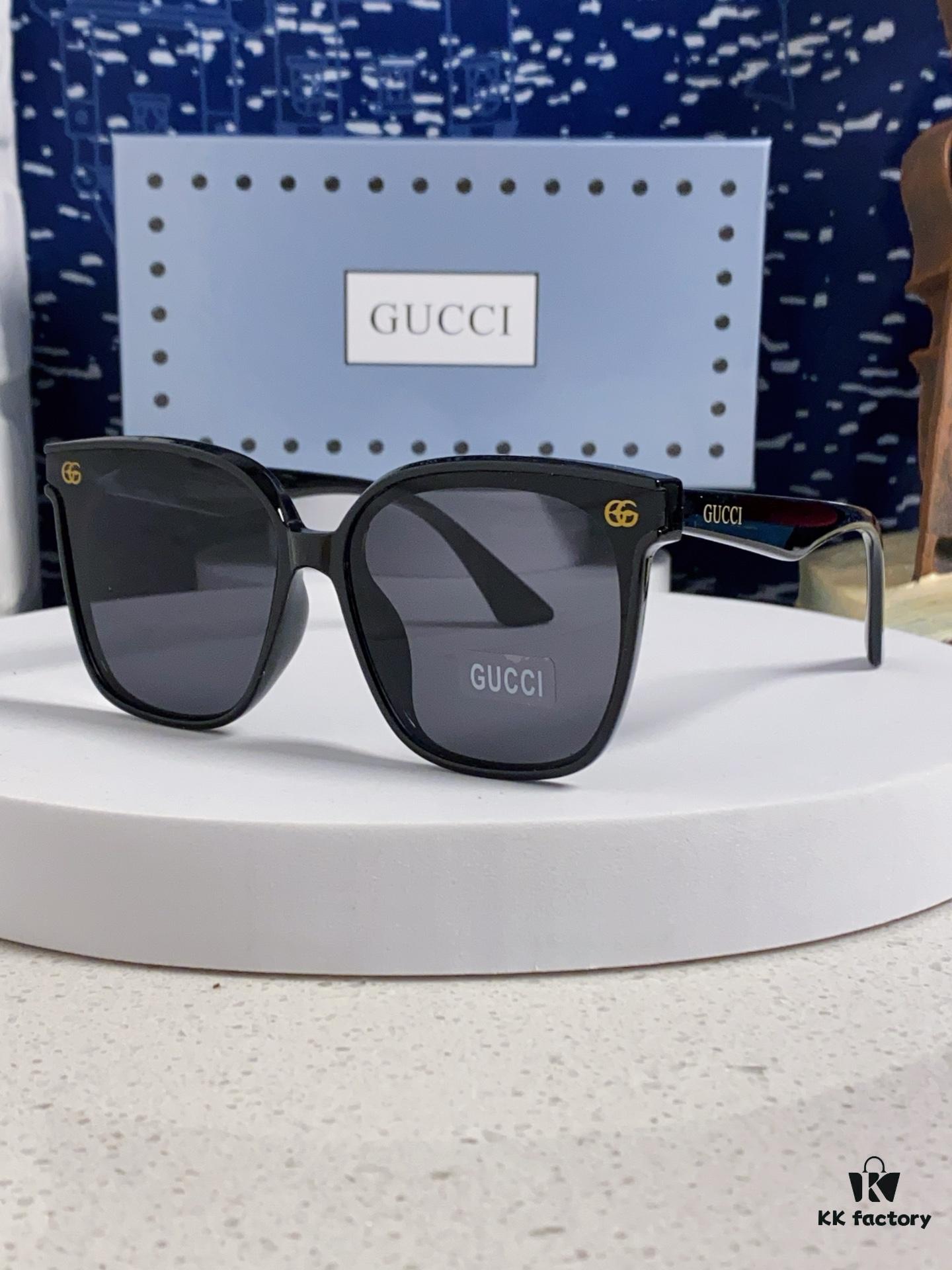 6931fd833a89a121ed54dca7 Gucci 2025 New Retro Sunglasses for Women, Large Square Frame, Slimming Design with Logo, UV Protection Unisex Sun Glasses