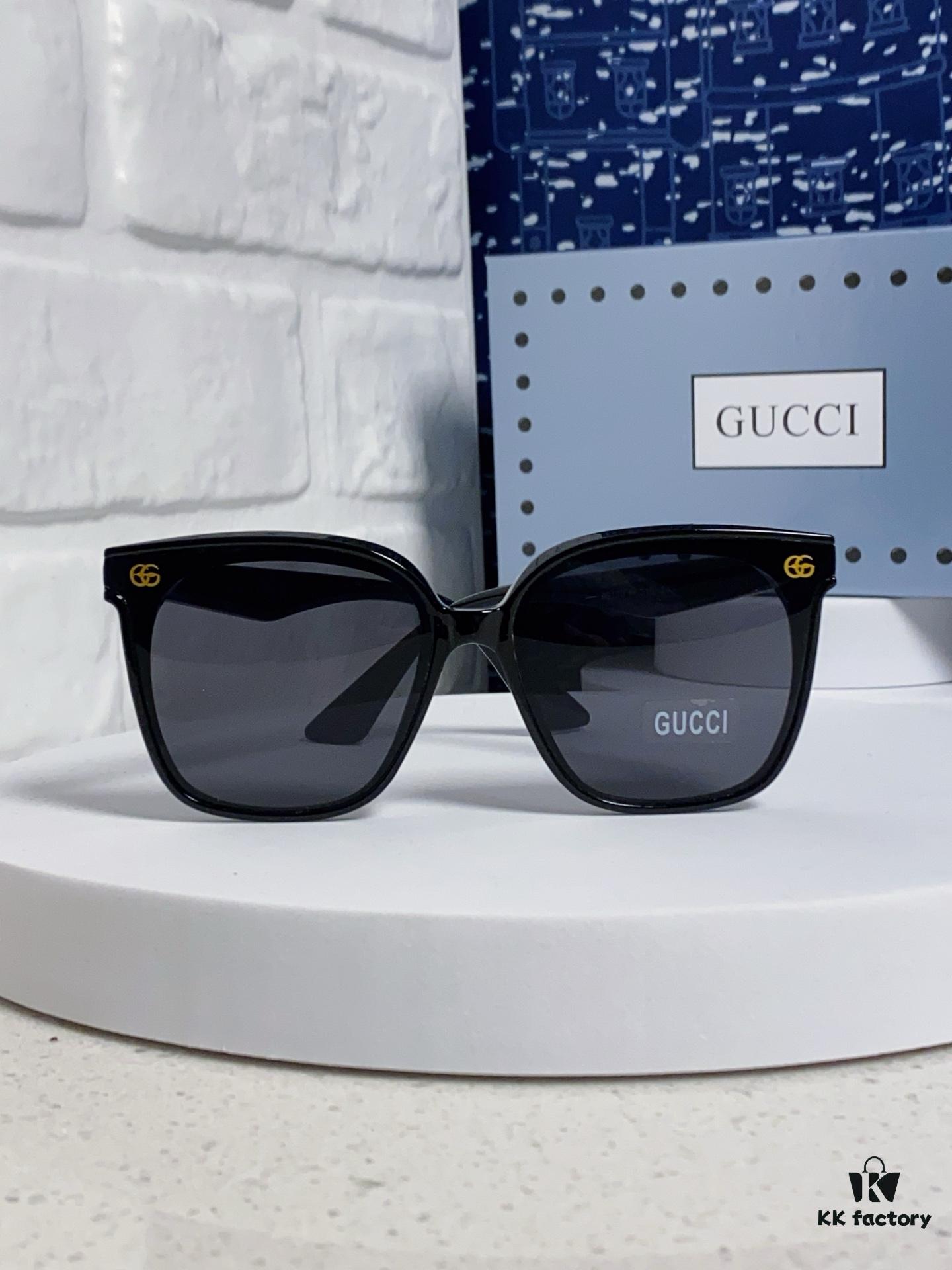 6931fd833a89a121ed54dca8 Gucci 2025 New Retro Sunglasses for Women, Large Square Frame, Slimming Design with Logo, UV Protection Unisex Sun Glasses