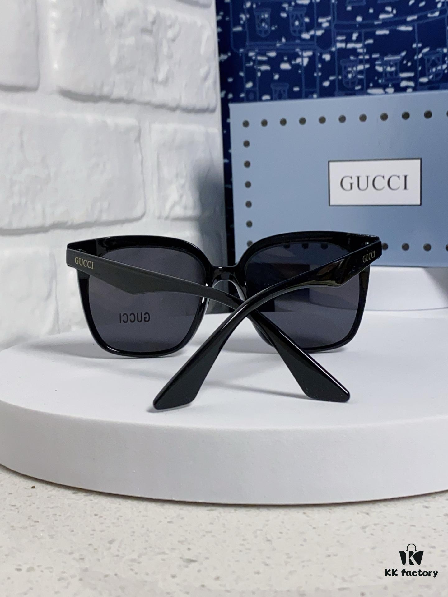 6931fd833a89a121ed54dca9 Gucci 2025 New Retro Sunglasses for Women, Large Square Frame, Slimming Design with Logo, UV Protection Unisex Sun Glasses
