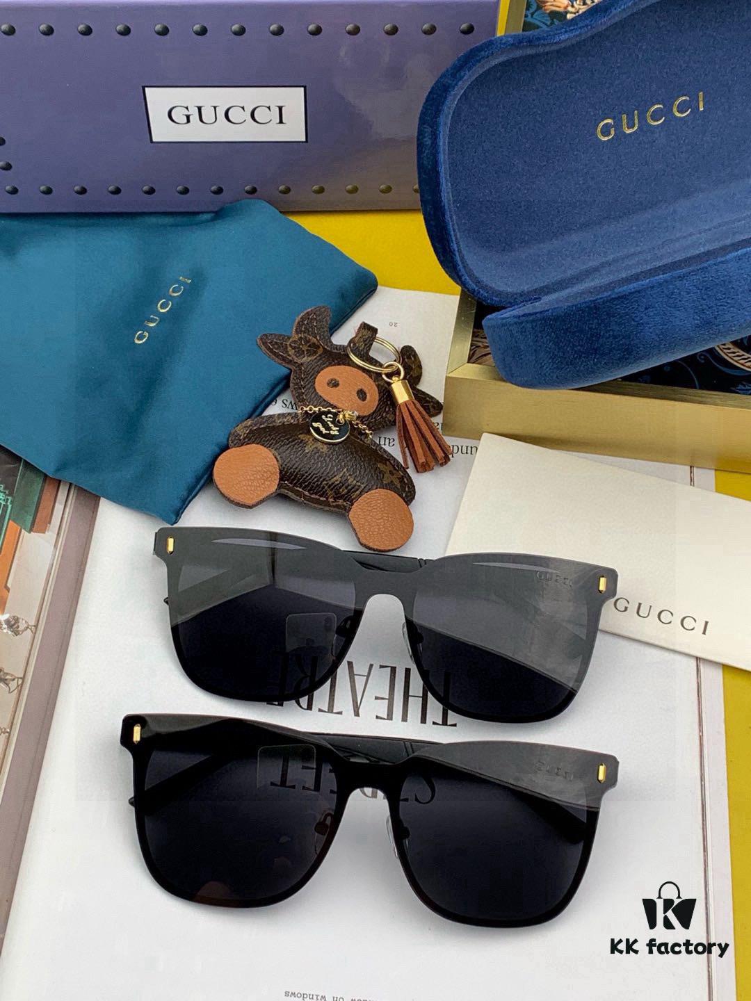 6931fd8b3a89a121ed54dd1e Gucci New Model One-Piece Driving Sunglasses, Must-Have Style for Travel, Worn by Numerous Celebrities, Unisex Aviator Sunglasses Model: G075