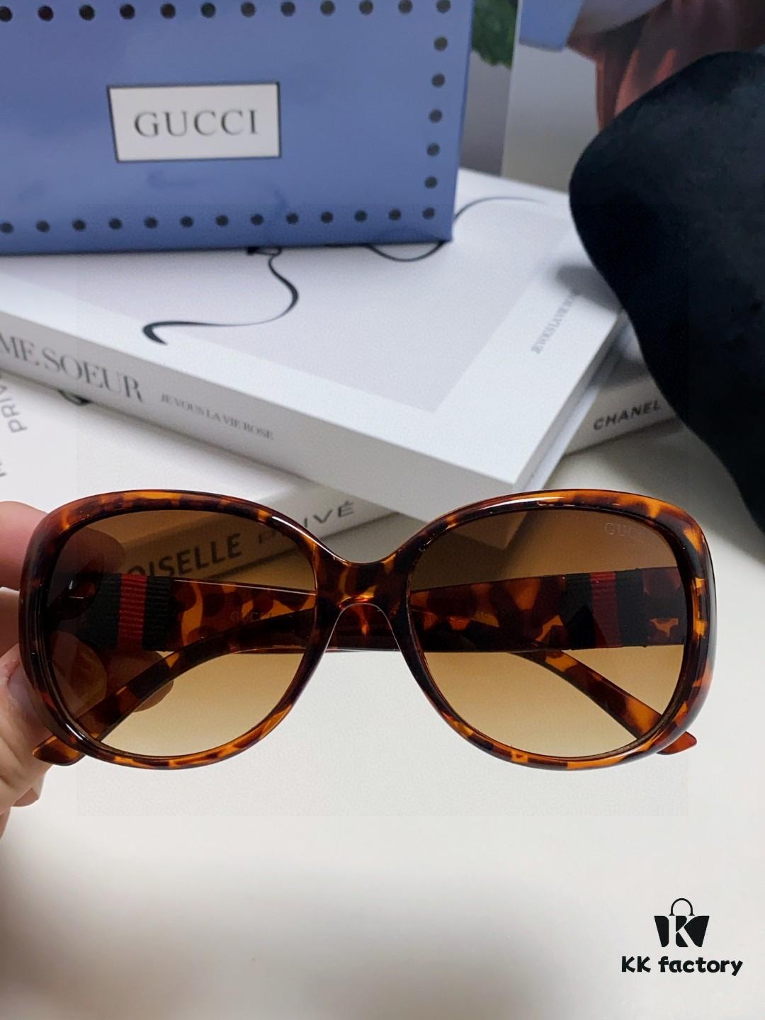 6931fdb33a89a121ed54df25 Gucci 2025 New Retro-Style Thick-Rimmed Sunglasses for Women, Fashionable and Stylish UV-Protective Sunglasses with Classic Red and White Braided Temples