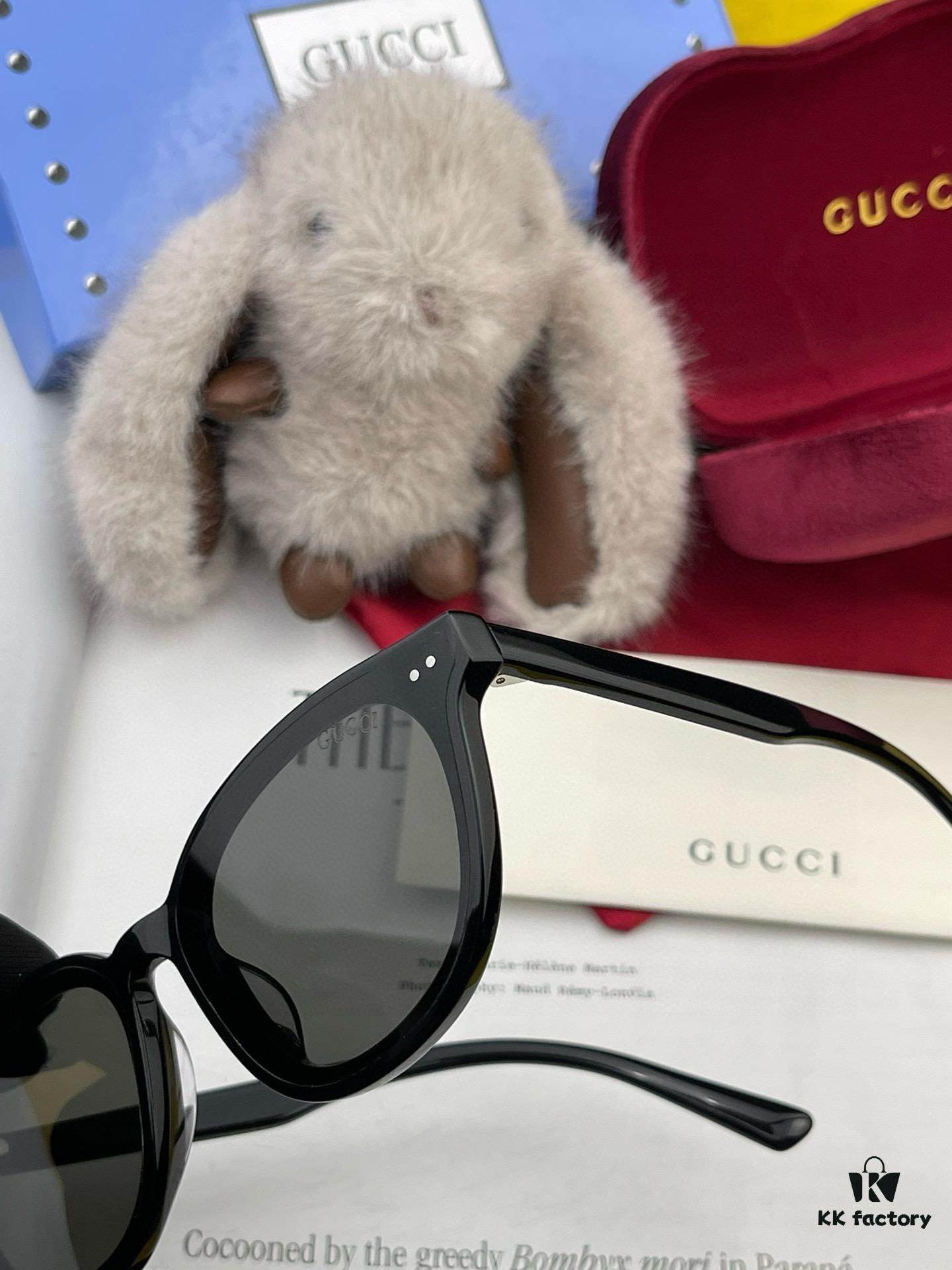 6931fdd53a89a121ed54e0e1 GUCCI 2025 Spring New One-Piece Sunglasses, Oversized Unisex Nylon Frame Shades