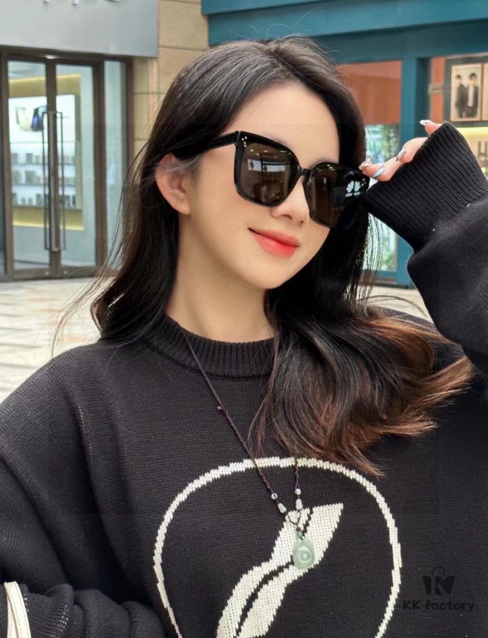 6931fdd73a89a121ed54e0f8 GUCCI 2025 Spring New Unisex Oversized Nylon Sunglasses Model G4803