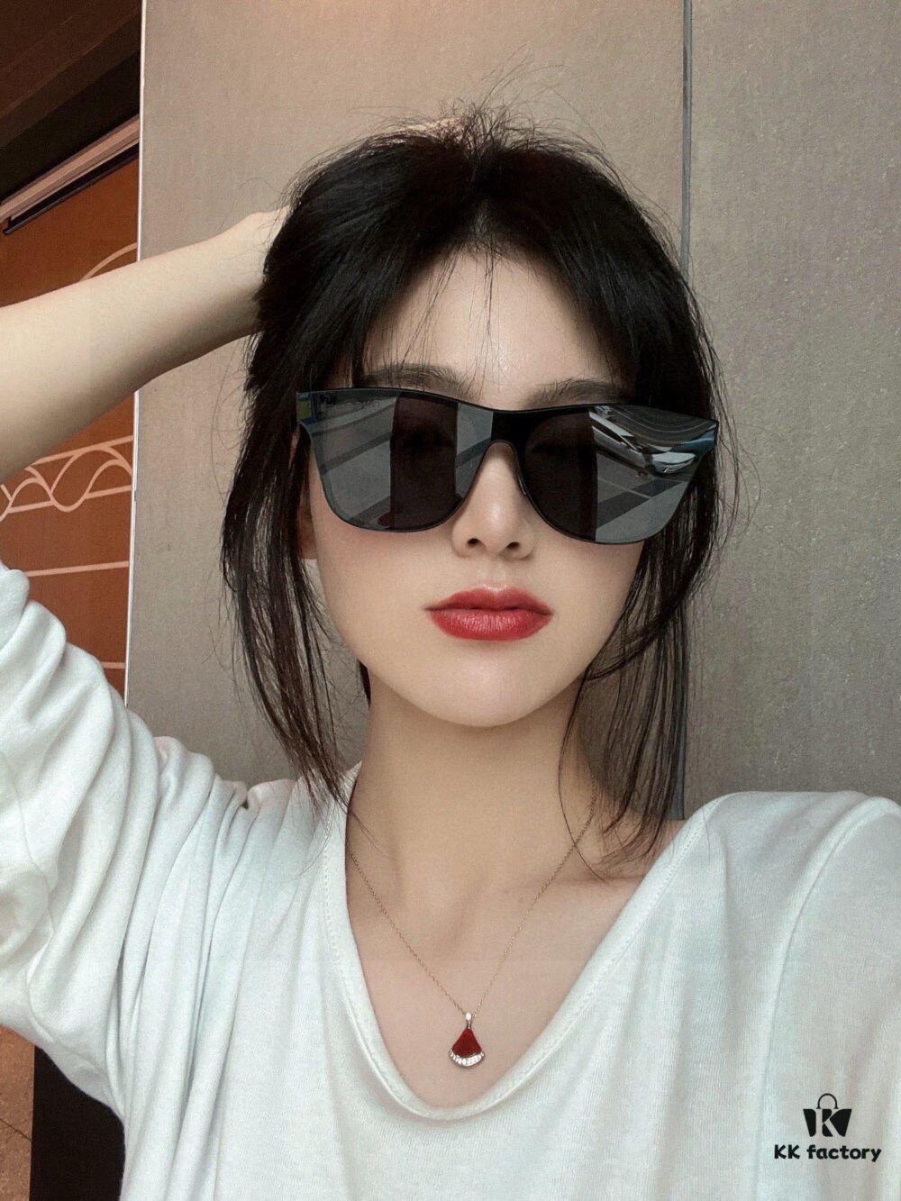 6931fdd93a89a121ed54e11c GUCCI 2025 New Spring Launch One-Piece Oversized Sunglasses, Unisex Nylon Frame UV-Protective Shades