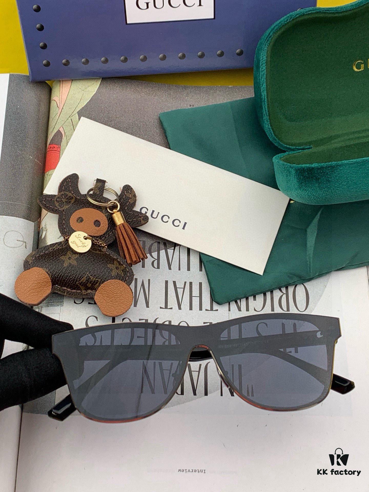 6931fdd93a89a121ed54e11e GUCCI 2025 New Spring Launch One-Piece Oversized Sunglasses, Unisex Nylon Frame UV-Protective Shades