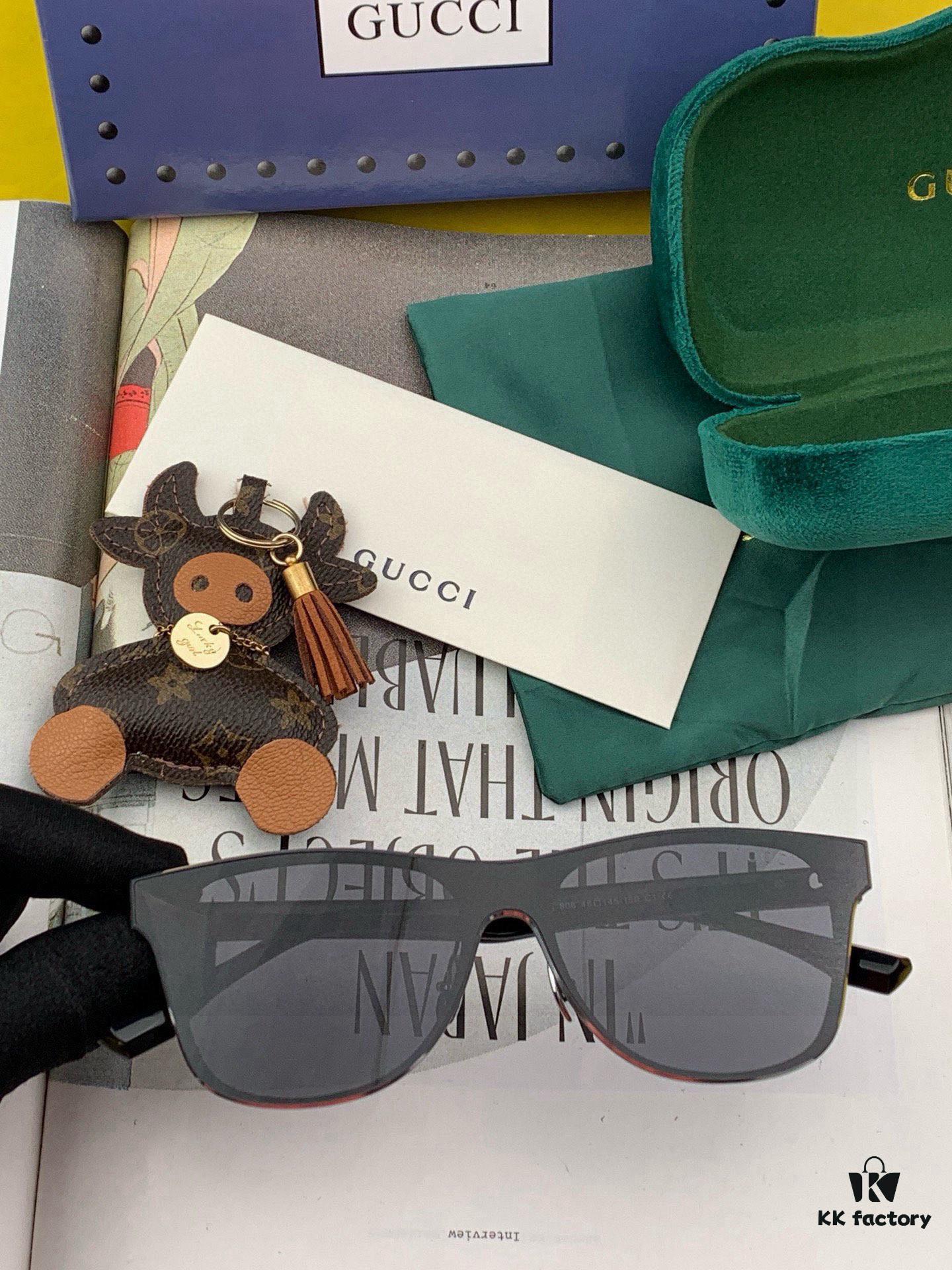 6931fdda3a89a121ed54e11f GUCCI 2025 New Spring Launch One-Piece Oversized Sunglasses, Unisex Nylon Frame UV-Protective Shades