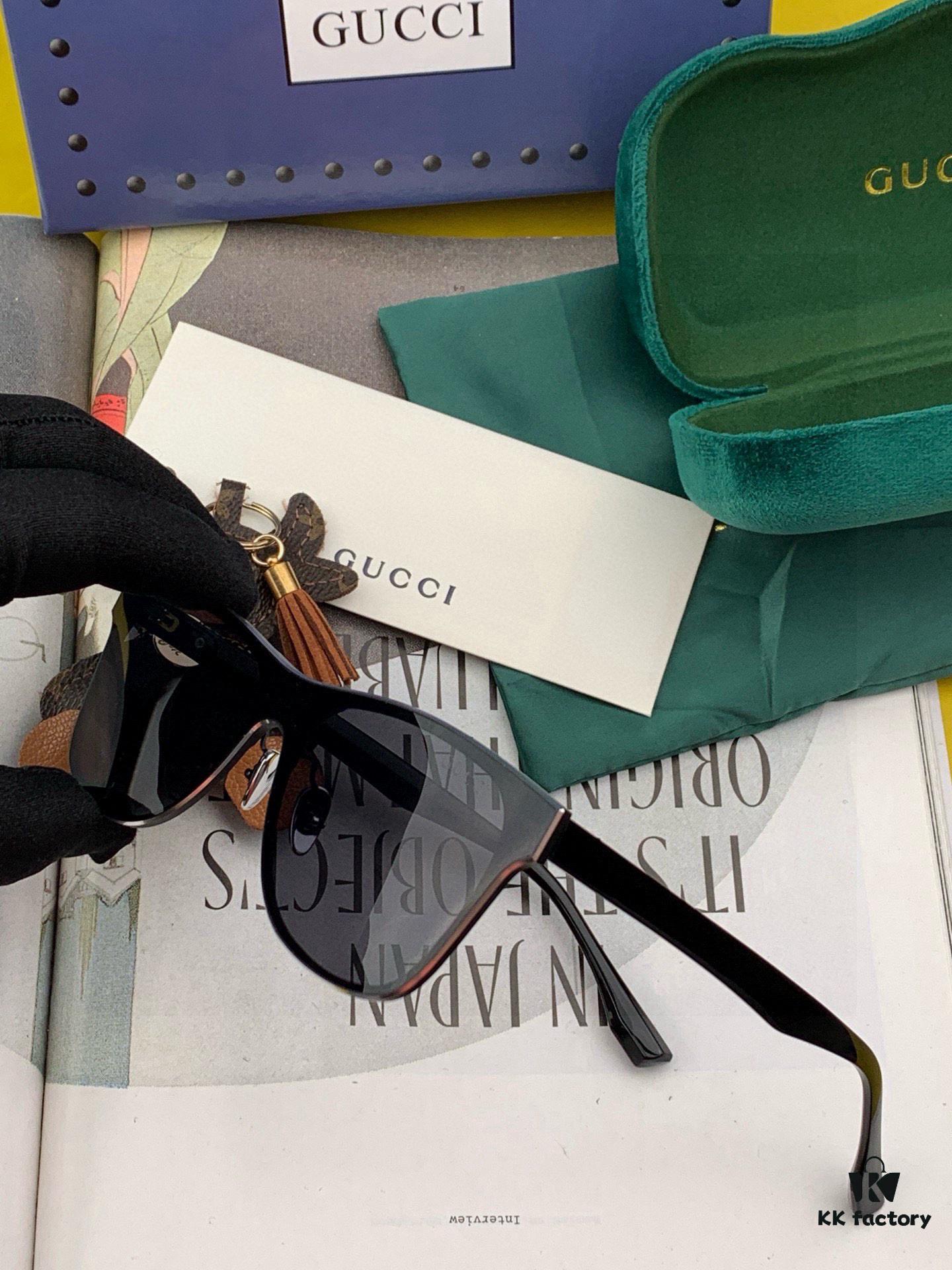 6931fdda3a89a121ed54e123 GUCCI 2025 New Spring Launch One-Piece Oversized Sunglasses, Unisex Nylon Frame UV-Protective Shades